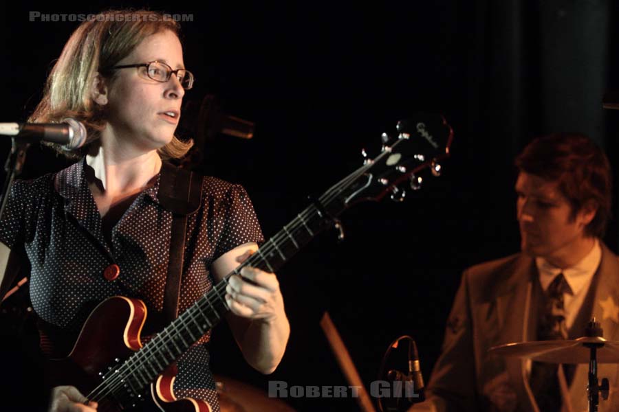 LAURA VEIRS - 2007-04-24 - PARIS - La Maroquinerie - 